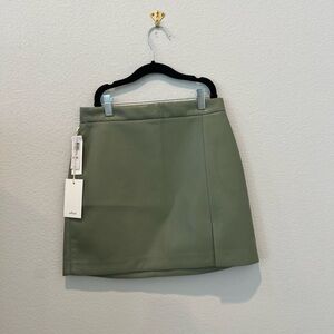 Wilfred Patio Skirt ; Never worn ; Bitter Sage Sauge Amber
